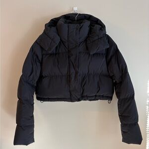 lululemon athletica cropped Black Puffer Jacket